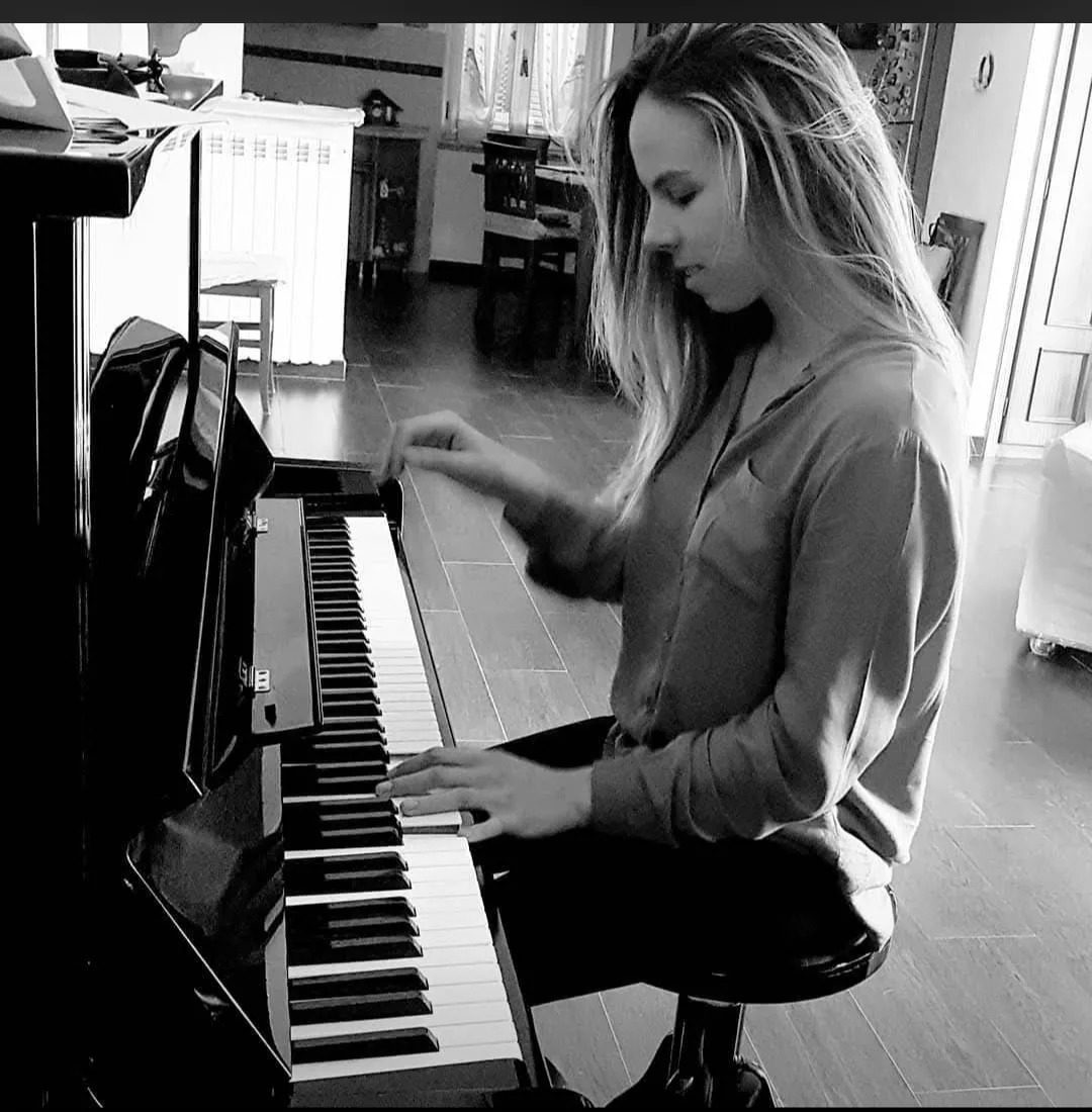 Giasly- Cantante e Pianista